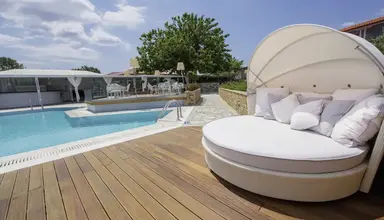 Antigoni Seaside Resort