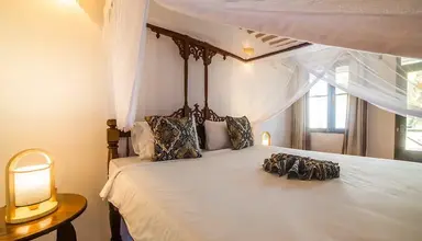 Antonio Beach Tree House Hotel & Spa