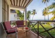 Antonio Beach Tree House Hotel & Spa