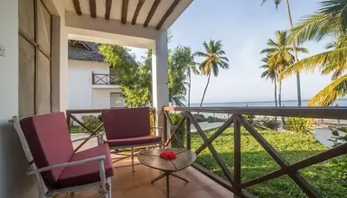 Antonio Beach Tree House Hotel & Spa