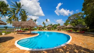 Antonio Beach Tree House Hotel & Spa