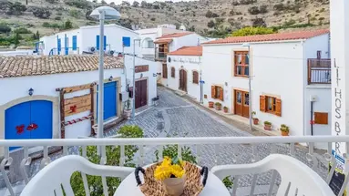 Antonis G Apartments