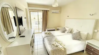 Antonis G Apartments