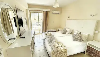 Antonis G Apartments