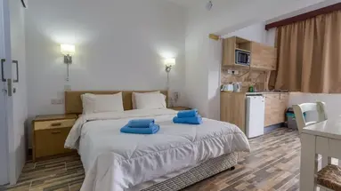 Antonis G Apartments