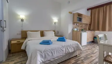 Antonis G Apartments
