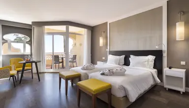 AP Oriental Beach