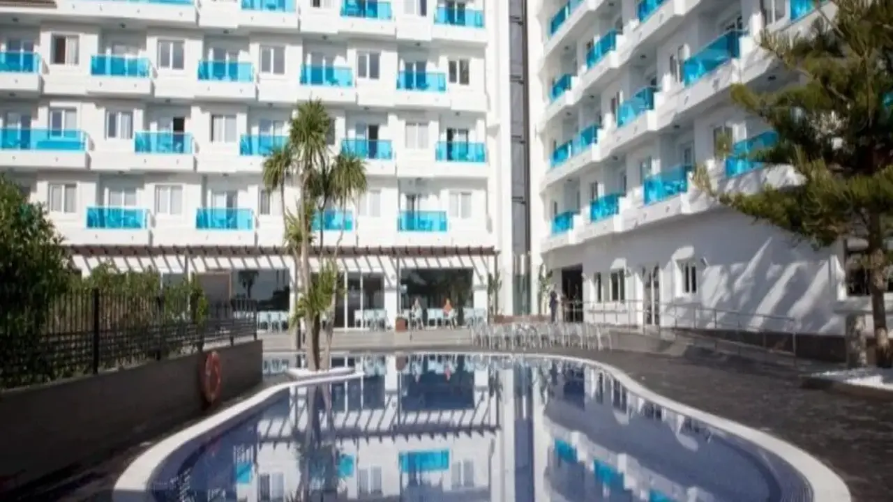 Aparthotel Acuazul & Spa