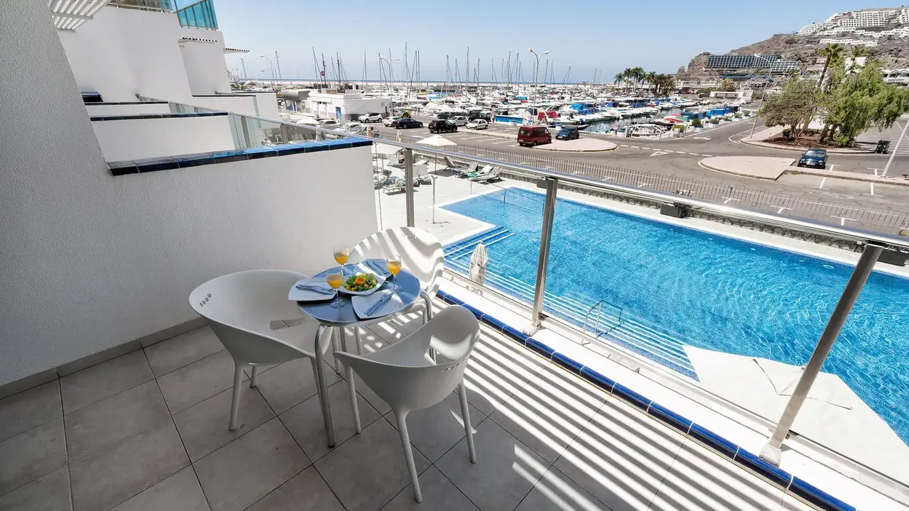 Aparthotel Morasol Suites