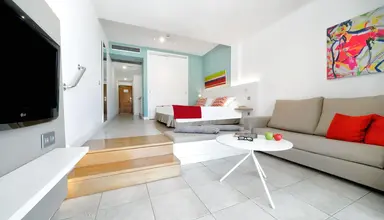 Aparthotel Morasol Suites
