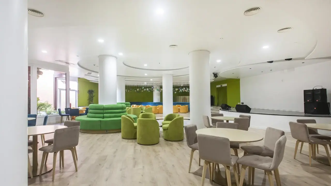 Aparthotel Villa Mandi & Siam Parque