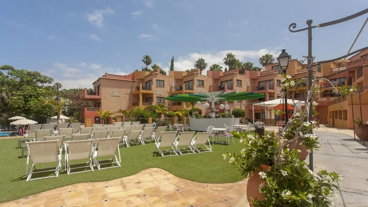 Aparthotel Villa Mandi & Siam Parque