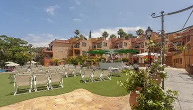 Aparthotel Villa Mandi & Siam Parque