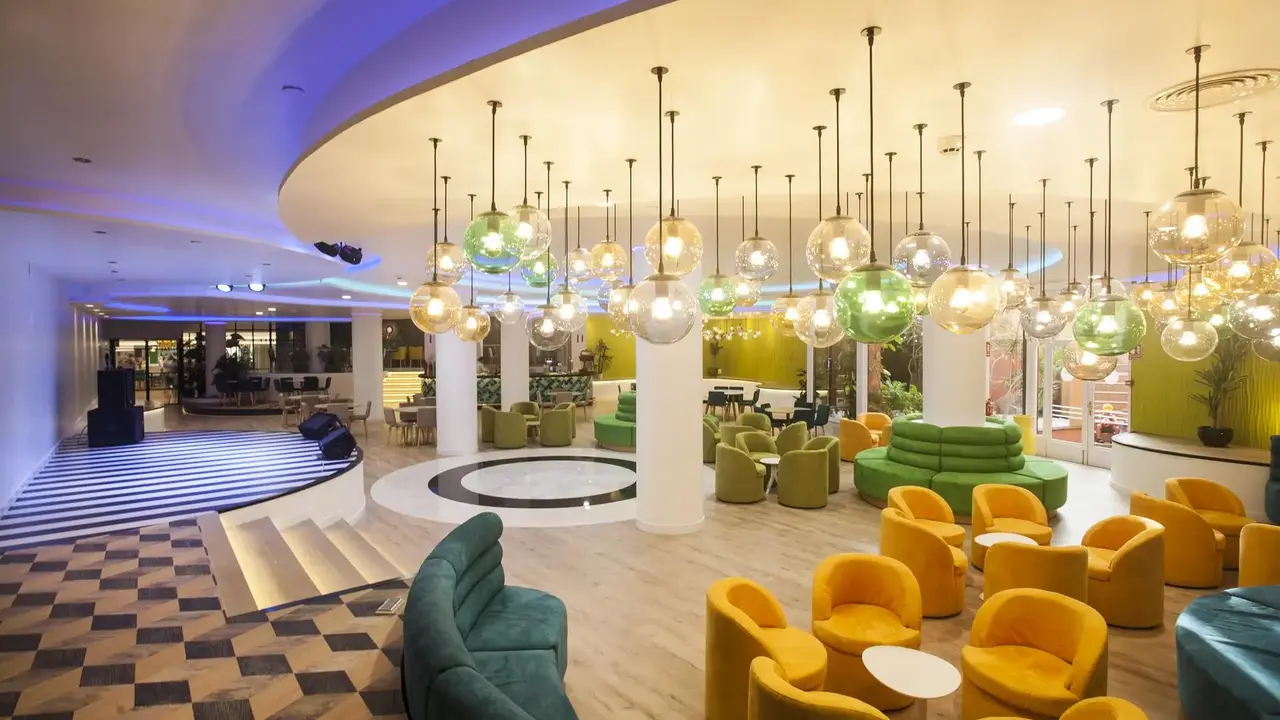Aparthotel Villa Mandi & Siam Parque