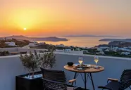 Apikia Santorini