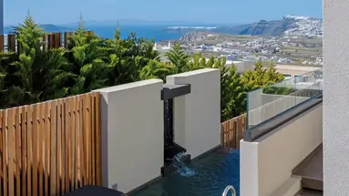 Apikia Santorini