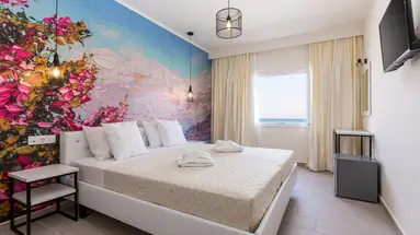Aqua Luxury Suites