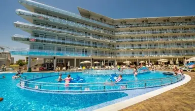Aqua Nevis Club