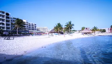 Aquamarina Beach