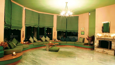 Aquarius Apartments