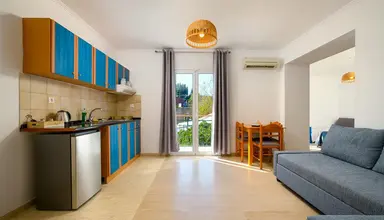 Aquarius Beach Eco Hotel