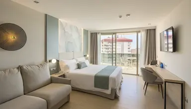 AR Diamante Beach