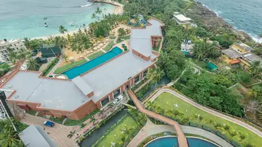 Araliya Beach Resort Spa