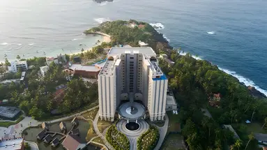 Araliya Beach Resort Spa