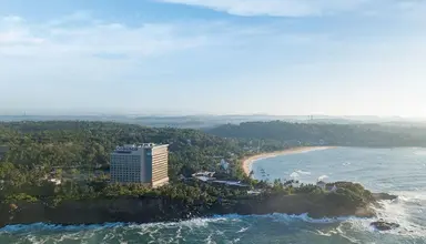 Araliya Beach Resort Spa