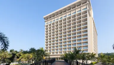 Araliya Beach Resort Spa
