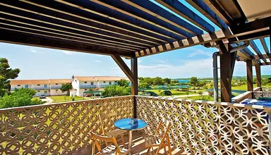 ARENA GRAND KAZELA CAMPSITE - Camping Homes