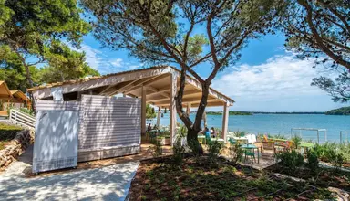 Arena One 99 Glamping