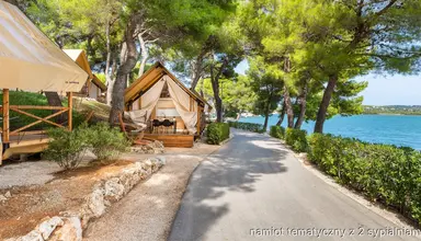 Arena One 99 Glamping