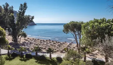 Aria Claros Beach and Spa Resort