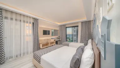 Aria Resort & Spa