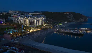 Aria Resort & Spa