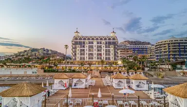 Aria Resort & Spa