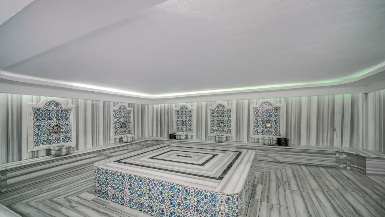 Aria Resort & Spa