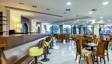 Aristoteles Holiday Resort & Spa