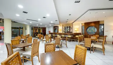 Aristoteles Holiday Resort & Spa