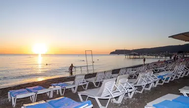Armas Beach