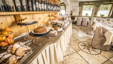 Arnika (Pozza di Fassa)