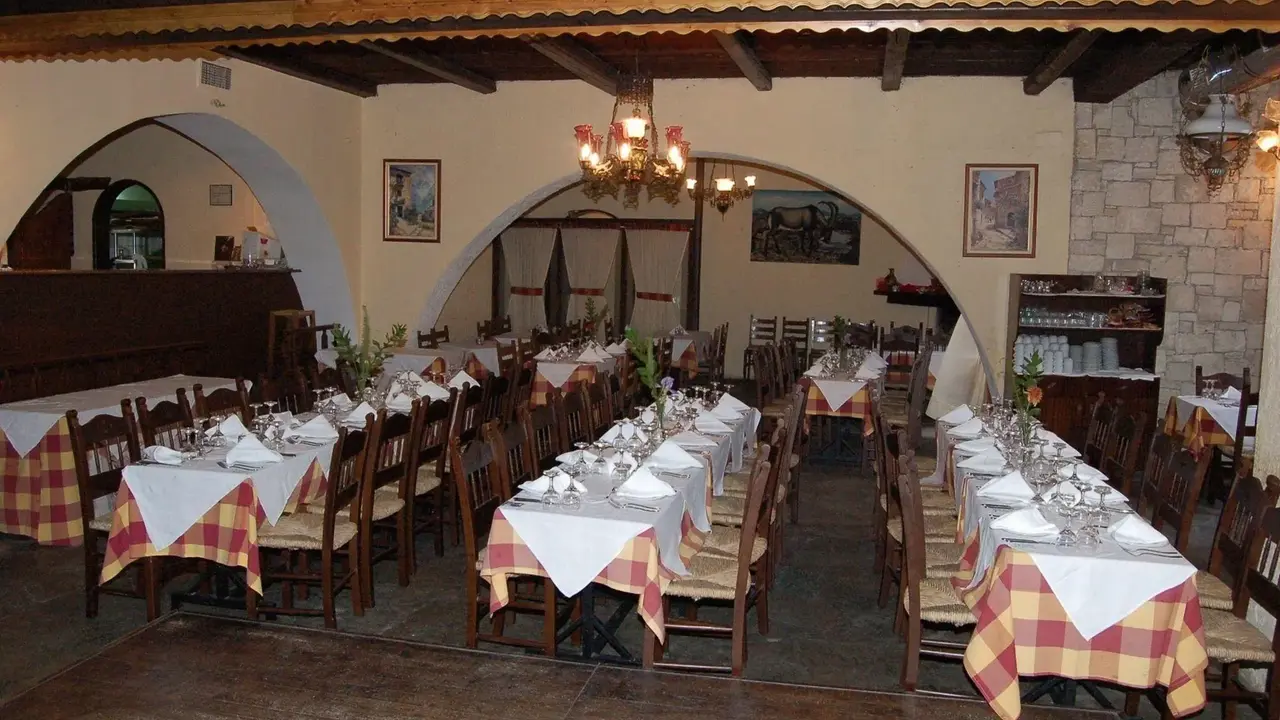 Arolithos Traditional Cretan Village