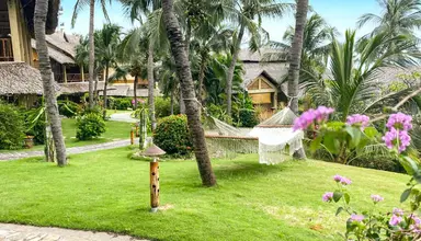 Aroma Beach Resort and Spa
