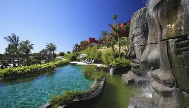 Asia Gardens Thai Spa a Royal Hideaway
