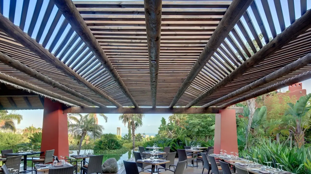 Asia Gardens Thai Spa a Royal Hideaway