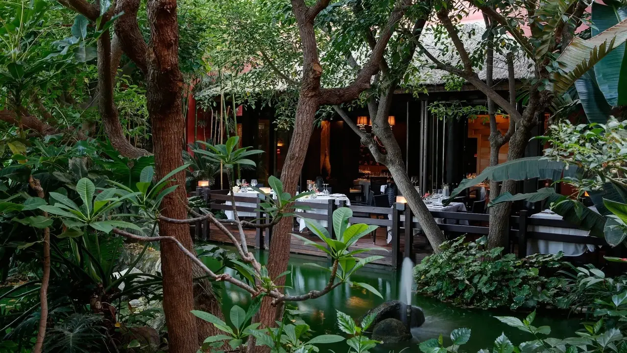 Asia Gardens Thai Spa a Royal Hideaway