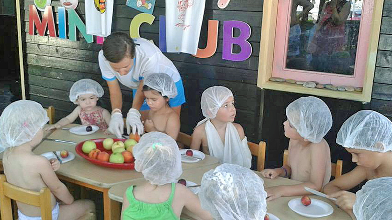 Aska Costa Holiday Club
