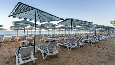 Aska Just in Beach
