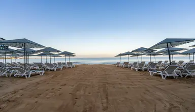 Aska Just in Beach